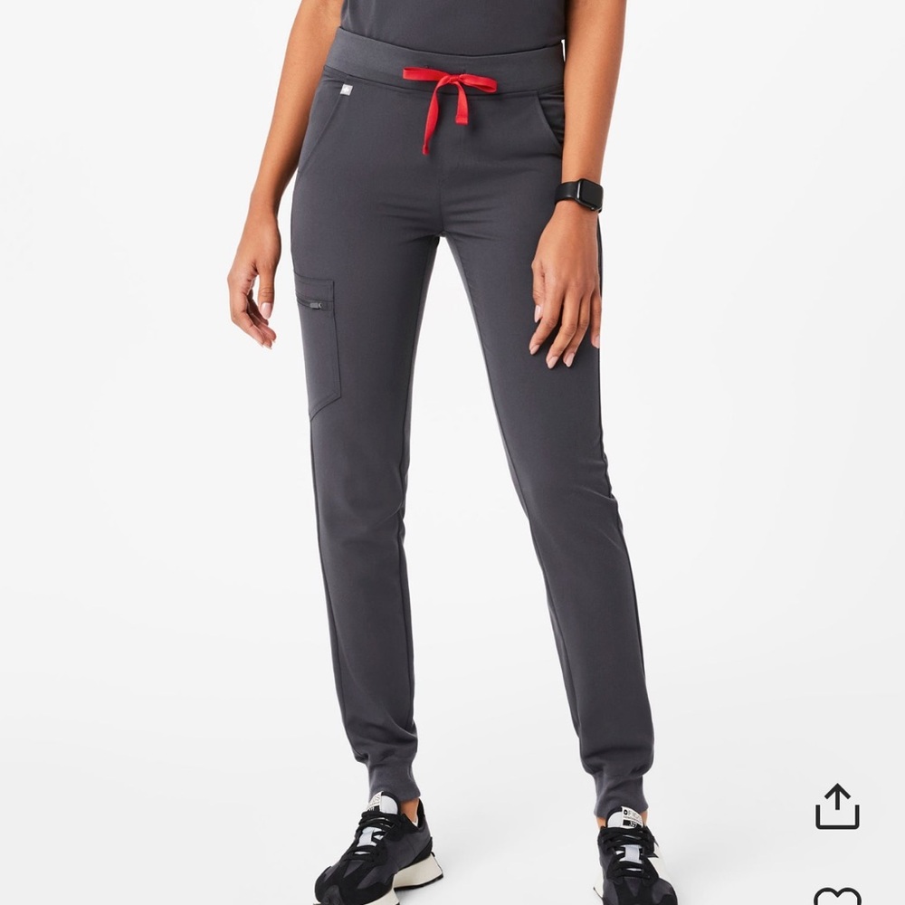 Figs Gray Jogger Sweatpants with Tapered Leg